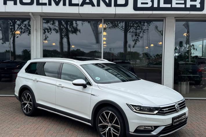 Hvid VW Passat Alltrack fra 2018