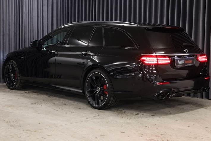 Grå Mercedes E53 fra 2020