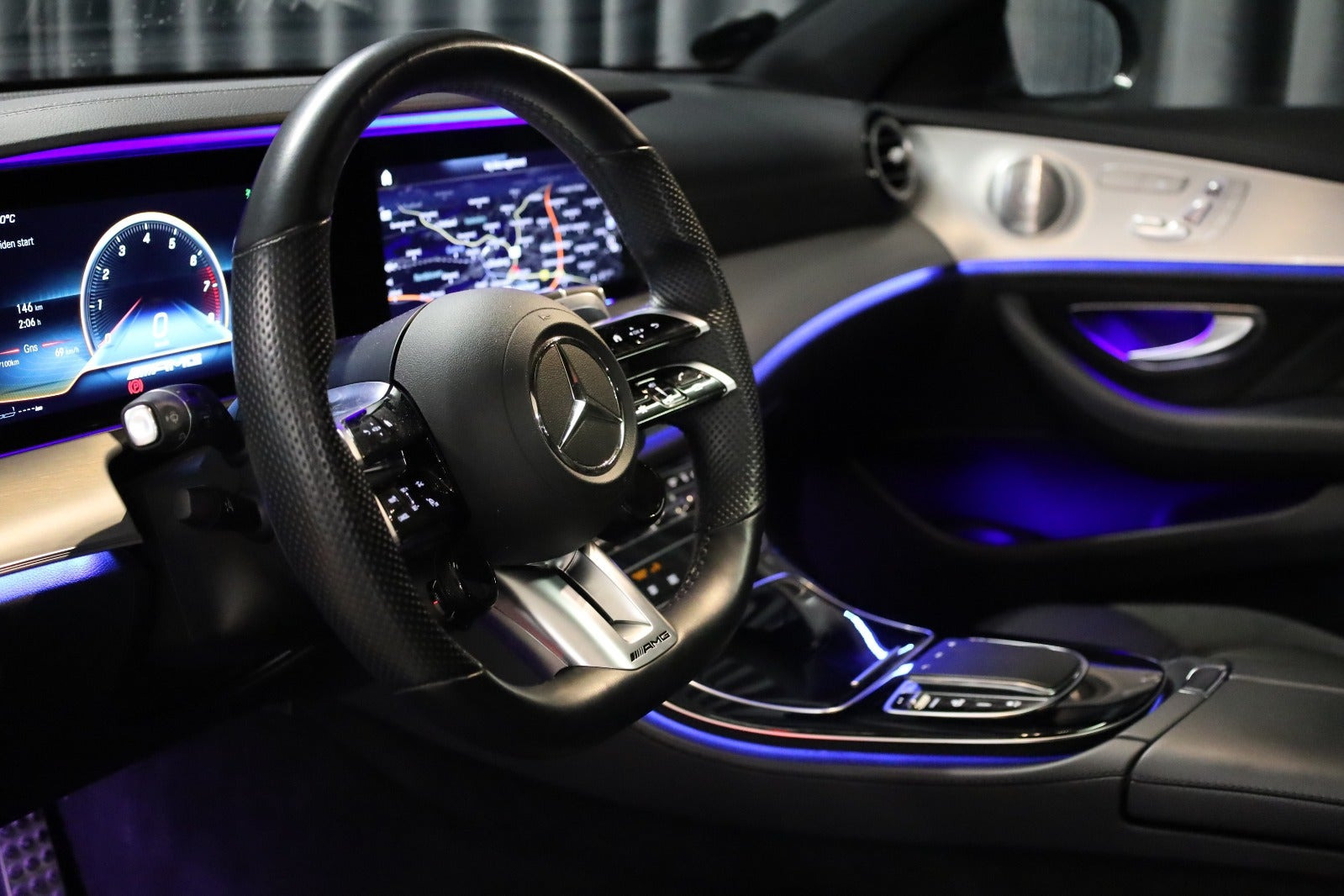 Grå Mercedes E53 fra 2020