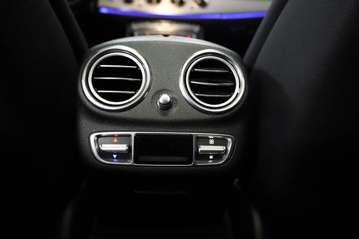Grå Mercedes E53 fra 2020