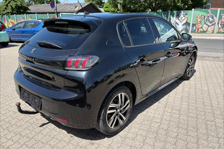 Rød Peugeot 208 fra 2021