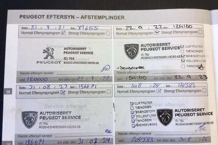 Grå Peugeot 308 fra 2019
