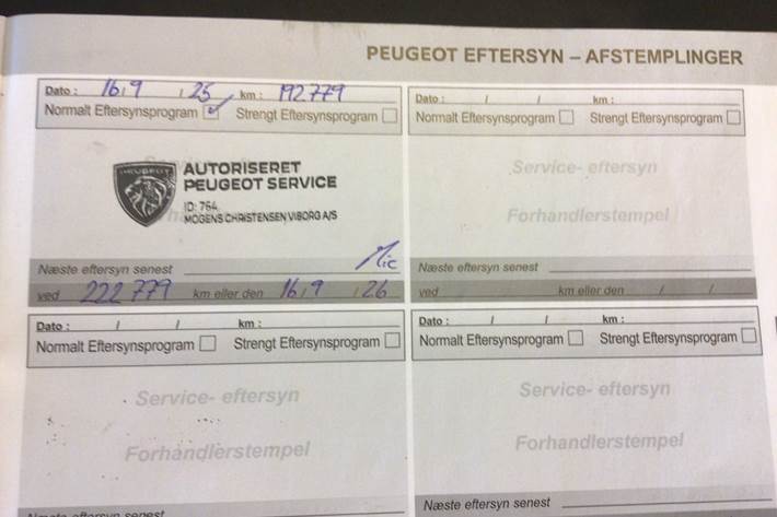 Grå Peugeot 308 fra 2019