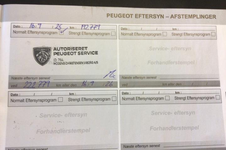 Grå Peugeot 308 fra 2019