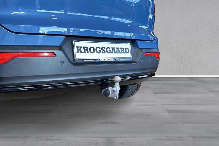 Blå Volvo XC40 fra 2023