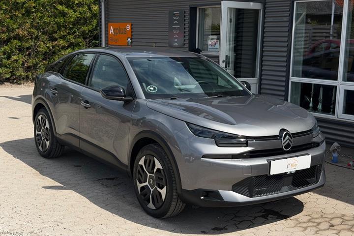 Grå Citroën ë-C4 fra 2025 set udefra