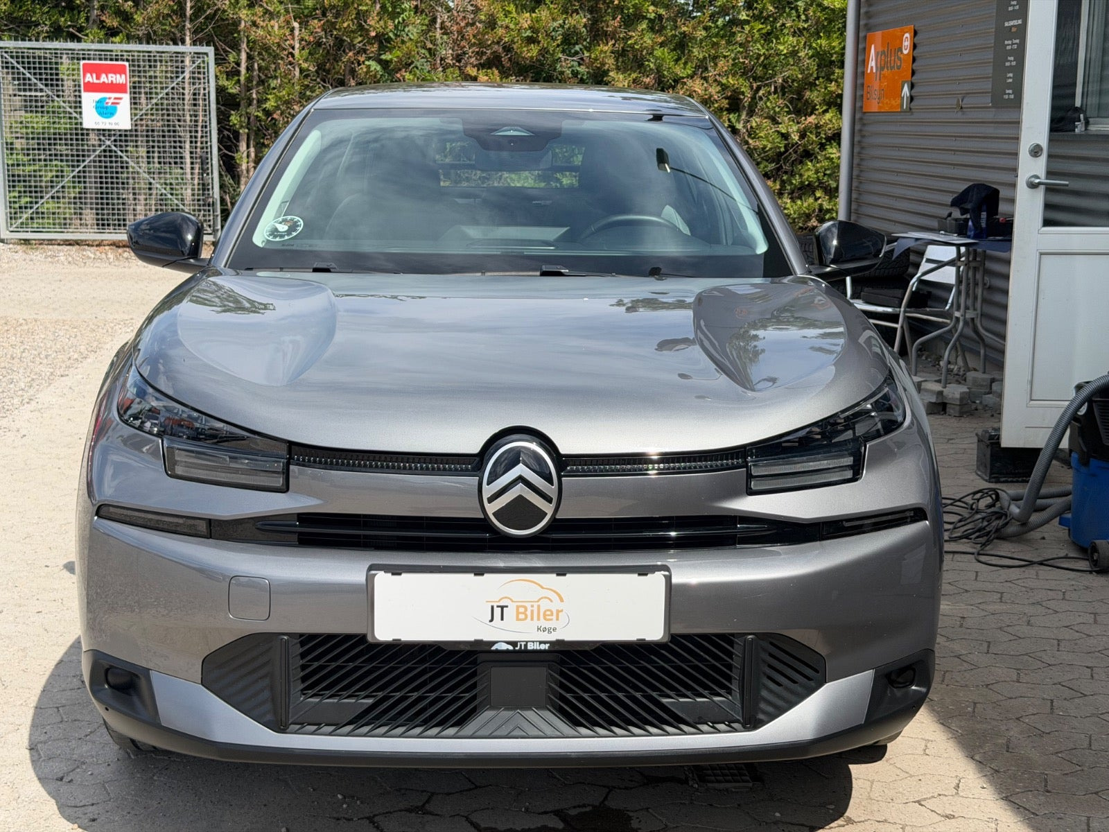Grå Citroën ë-C4 fra 2025