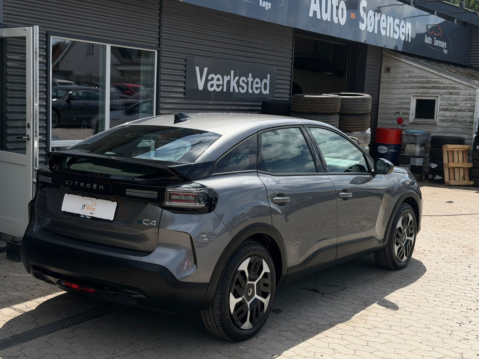 Grå Citroën ë-C4 fra 2025