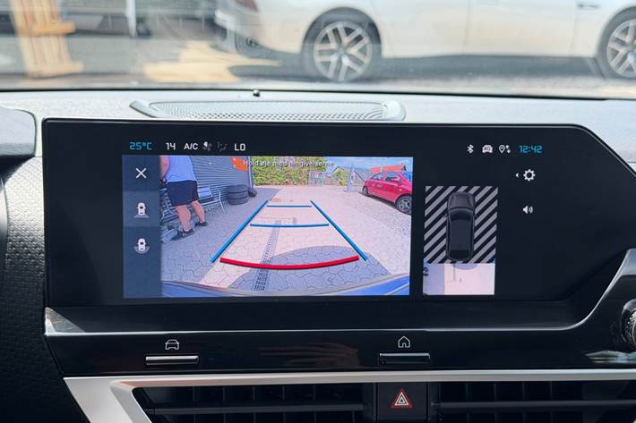 Grå Citroën ë-C4 fra 2025