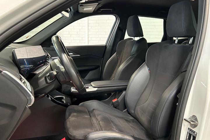 Hvid BMW iX1 fra 2023