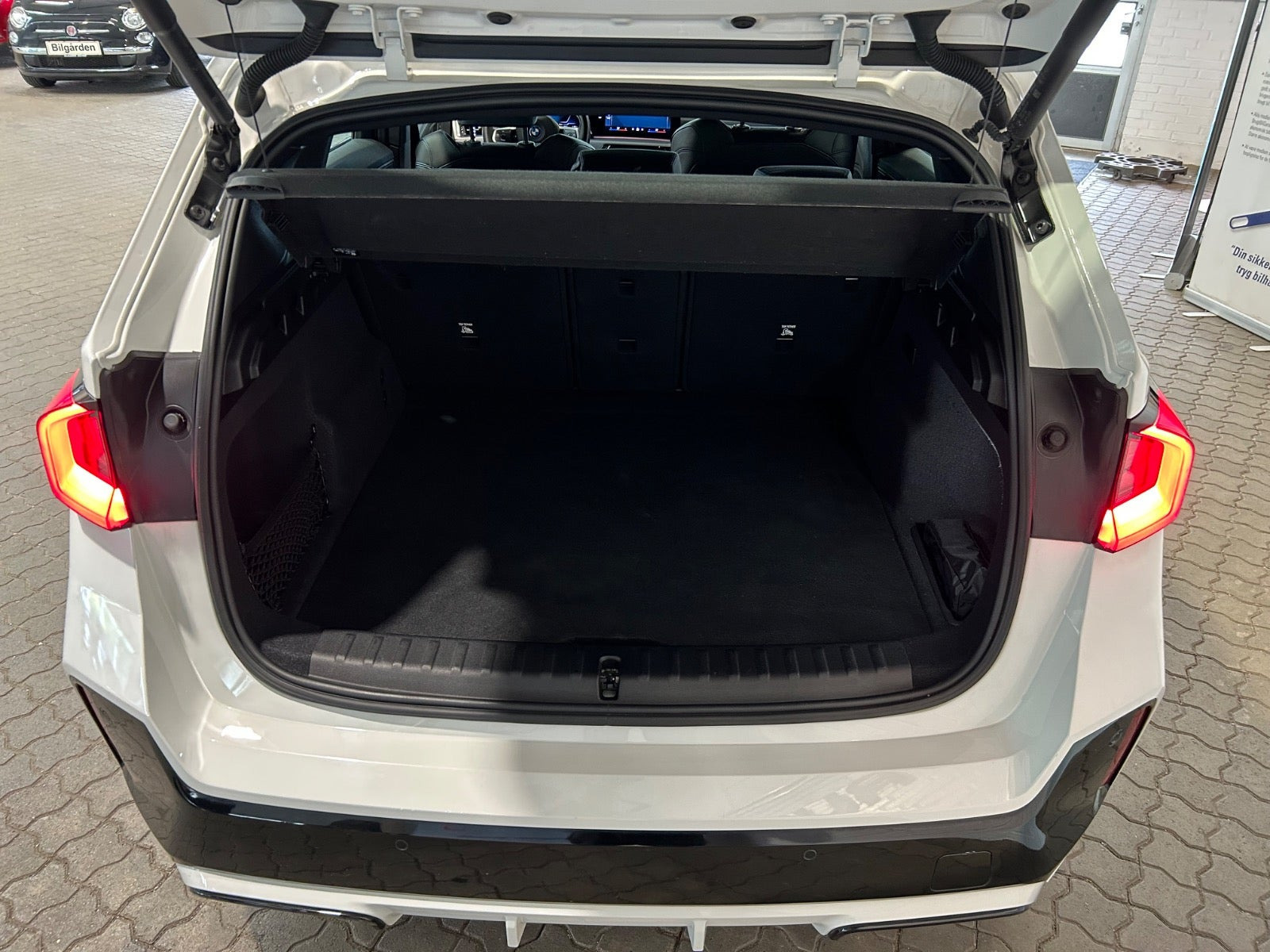 Hvid BMW iX1 fra 2023