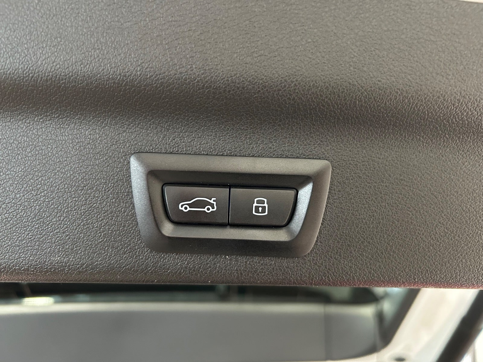 Hvid BMW iX1 fra 2023