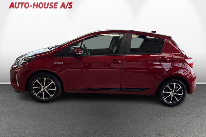 Rød Toyota Yaris fra 2019
