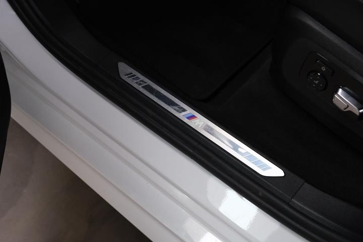 Hvid BMW X5 fra 2023