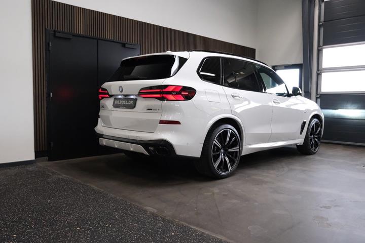 Hvid BMW X5 fra 2023