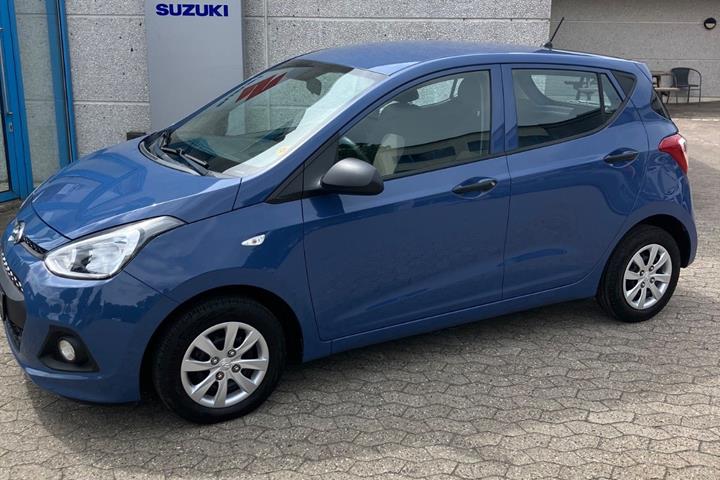 Blå Hyundai i10 fra 2016