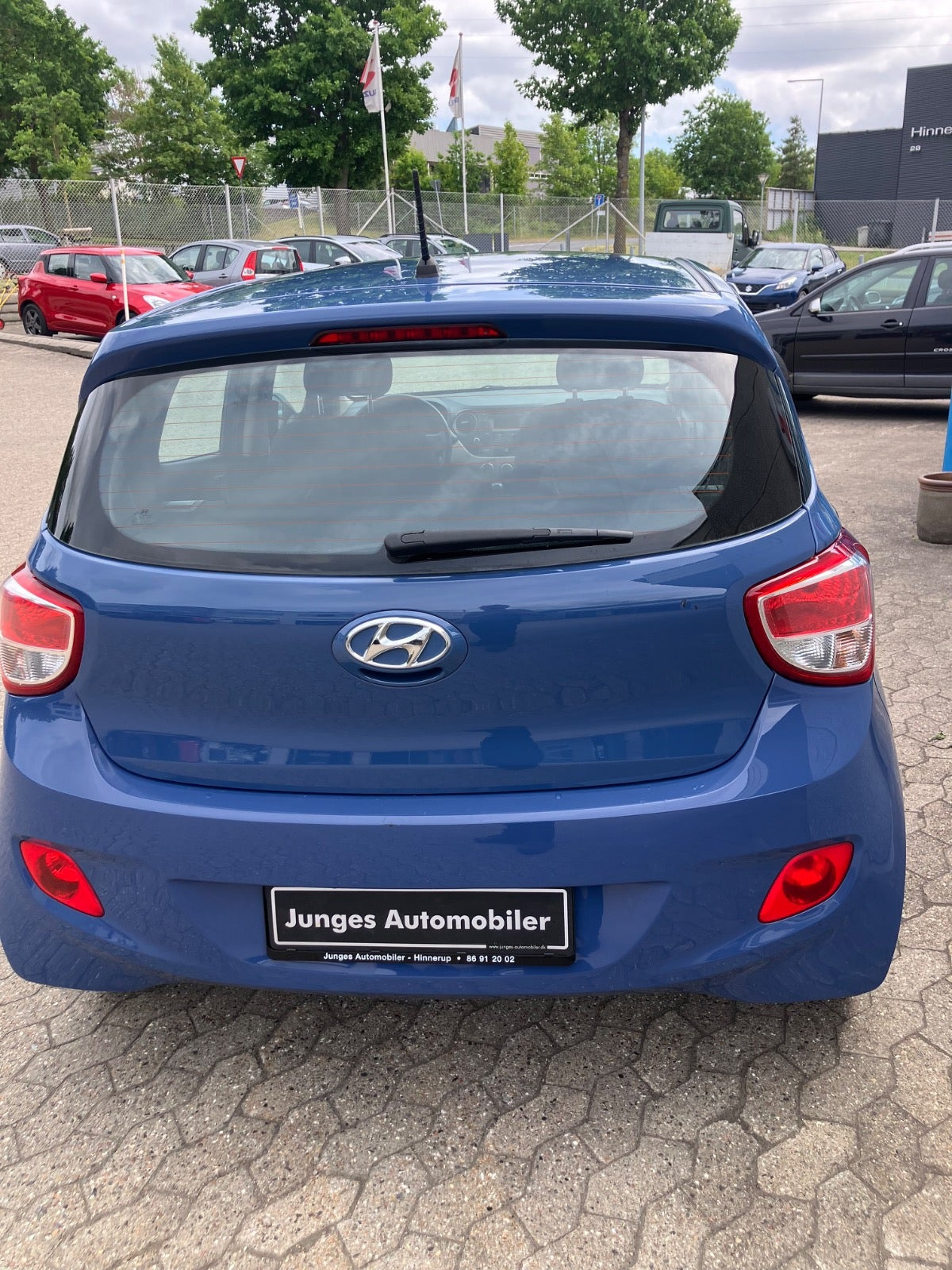 Blå Hyundai i10 fra 2016