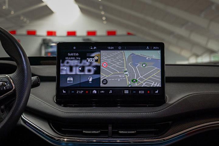 Rød Skoda Enyaq fra 2022