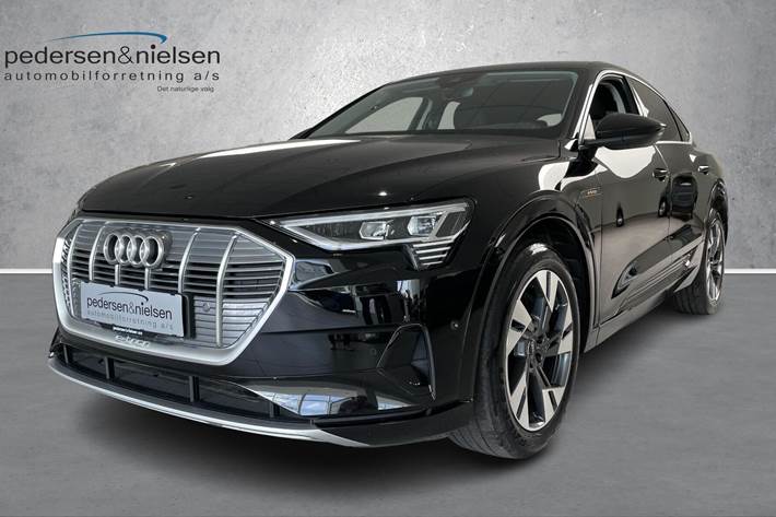 Sort Audi e-tron fra 2022