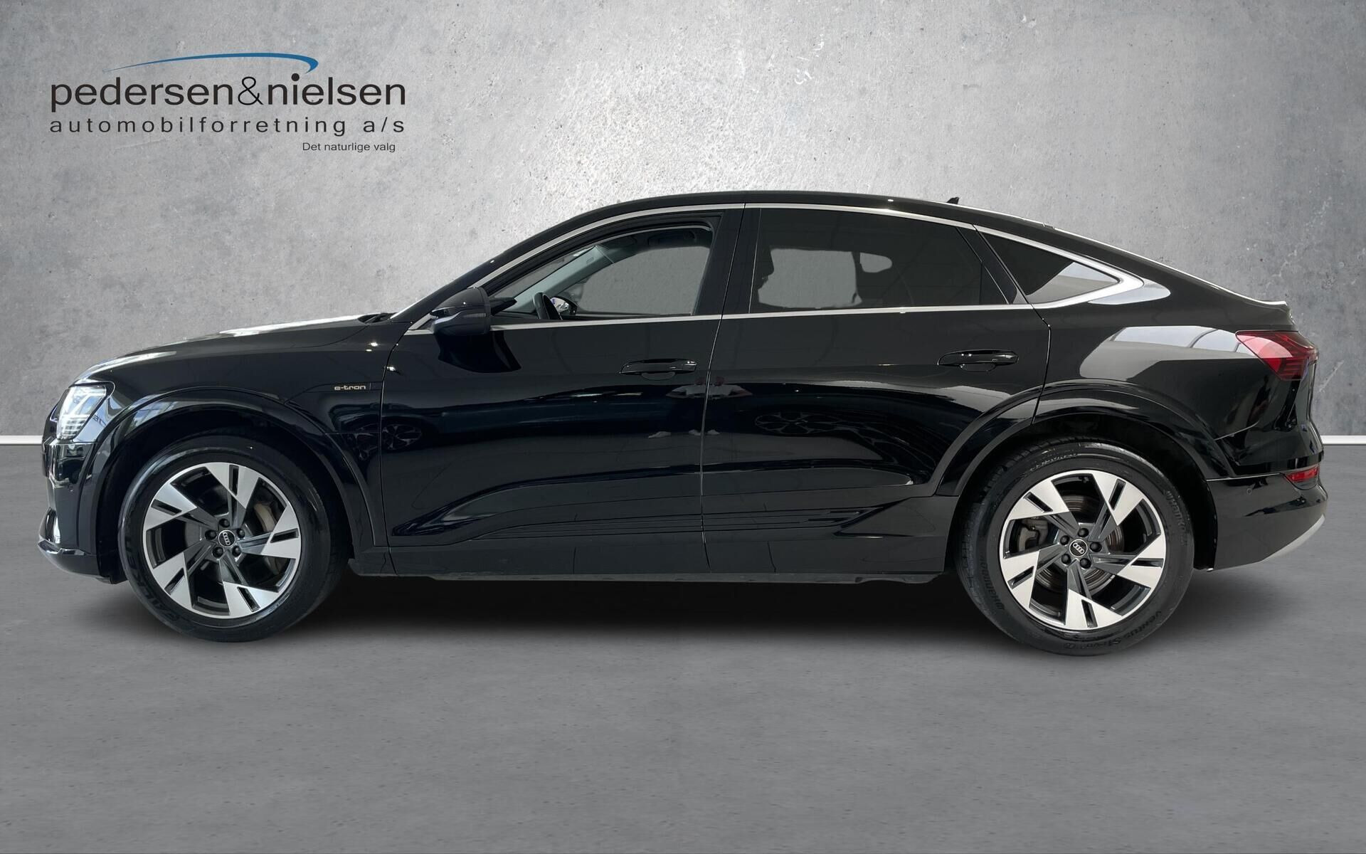 Sort Audi e-tron fra 2022