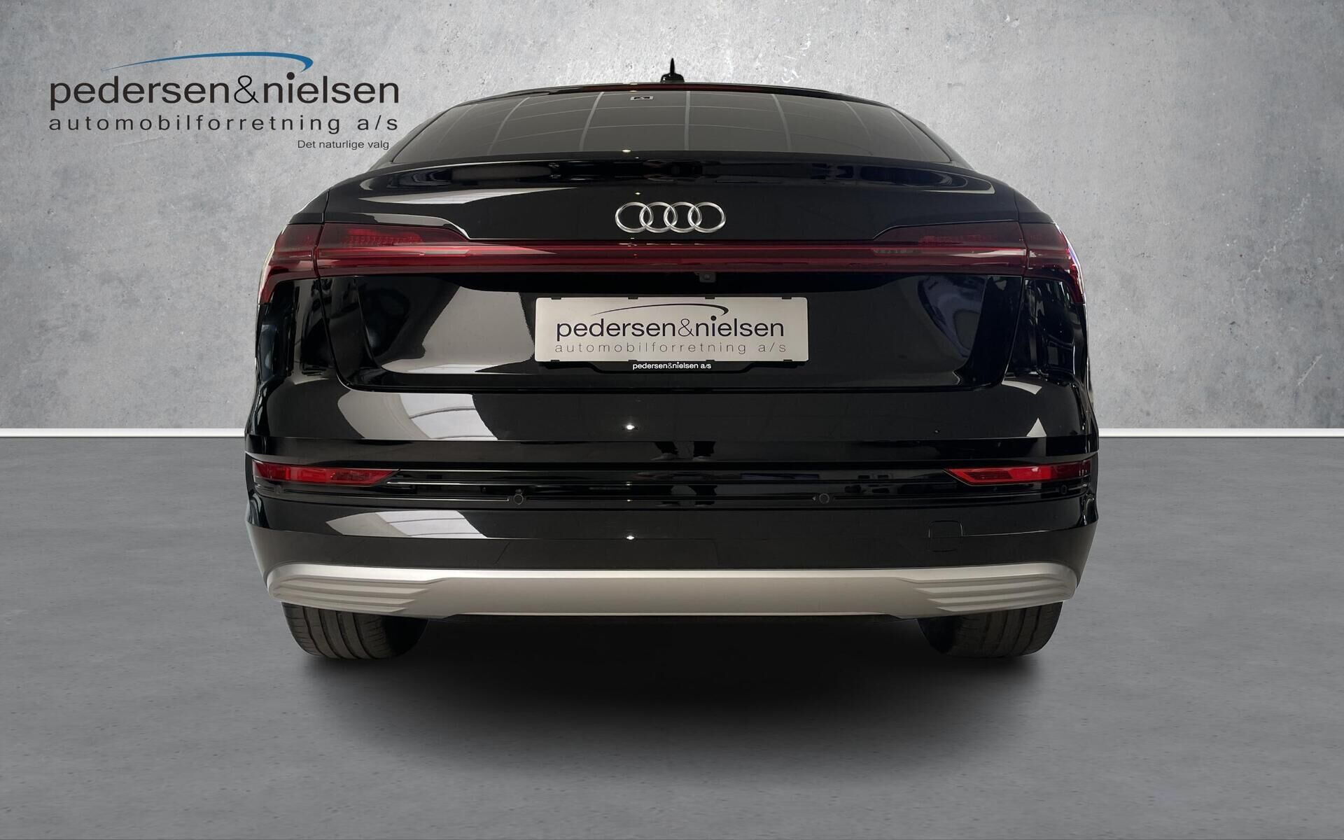 Sort Audi e-tron fra 2022