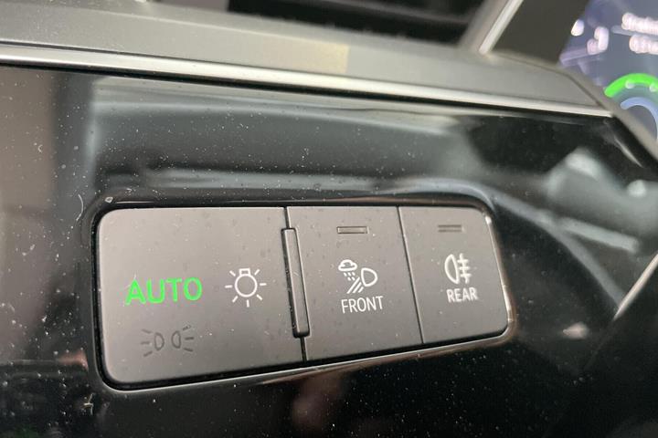 Sort Audi e-tron fra 2022