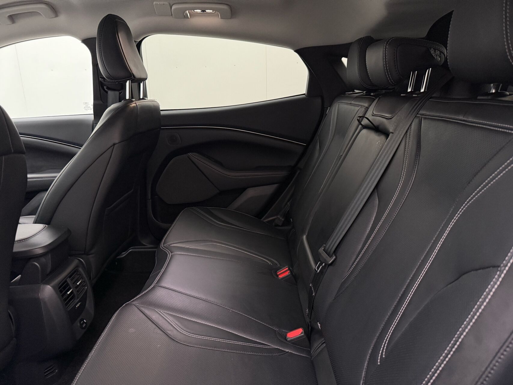 Sort Ford Mustang Mach-E fra 2024