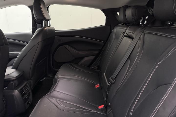 Sort Ford Mustang Mach-E fra 2024