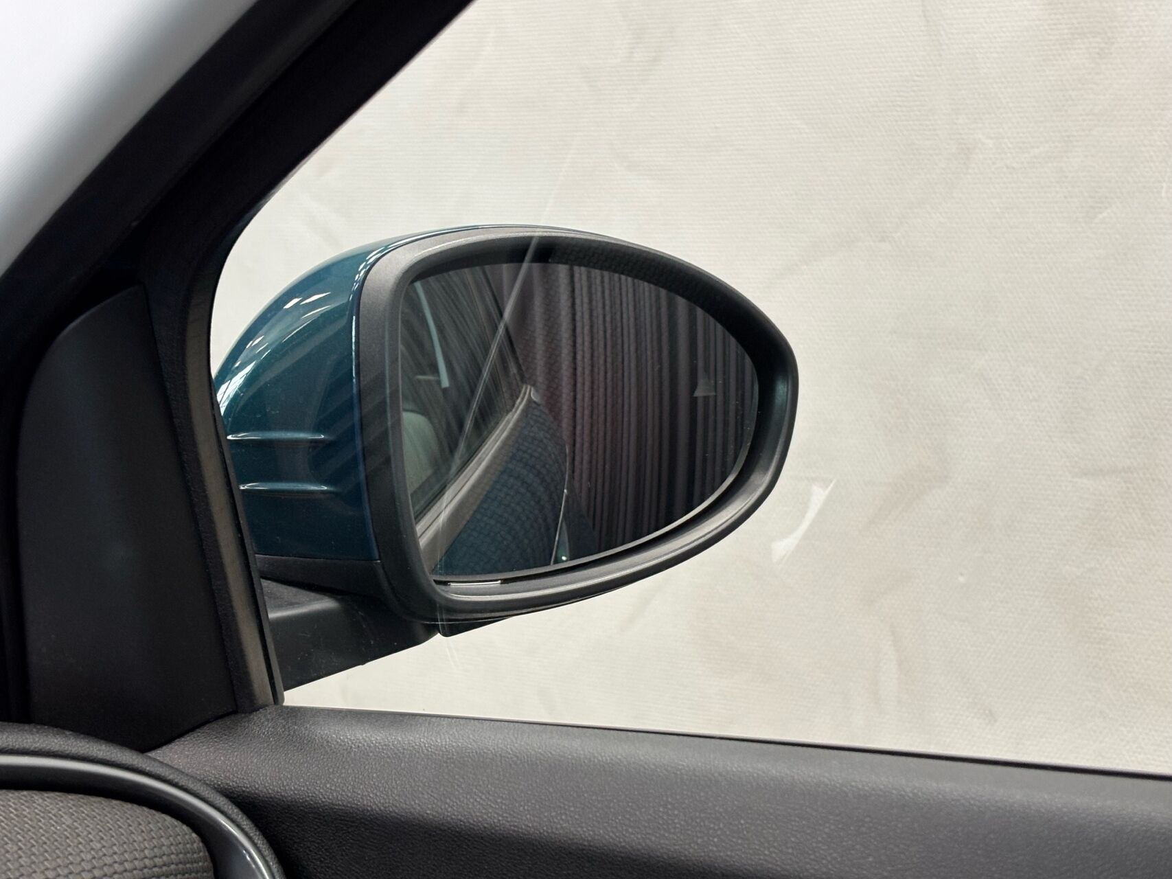Grøn Fiat 500e fra 2023