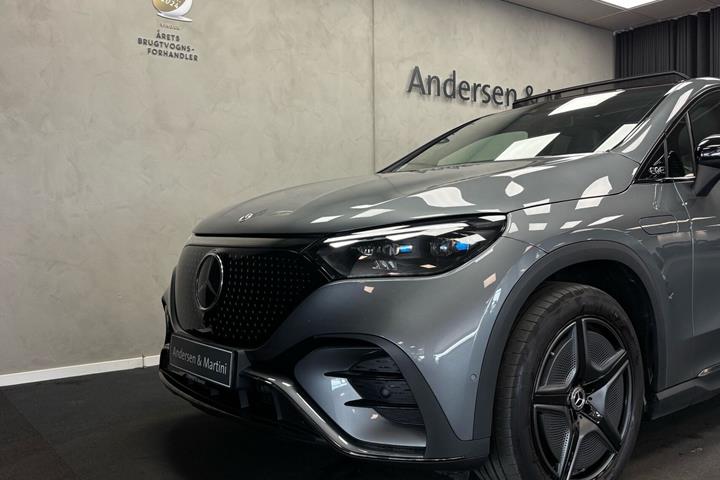 Grå Mercedes EQE 350 fra 2023