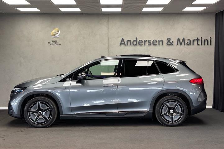 Grå Mercedes EQE 350 fra 2023
