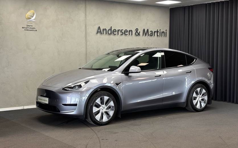 Tesla Model Y EL Standard Range RWD 299HK 5d Aut.