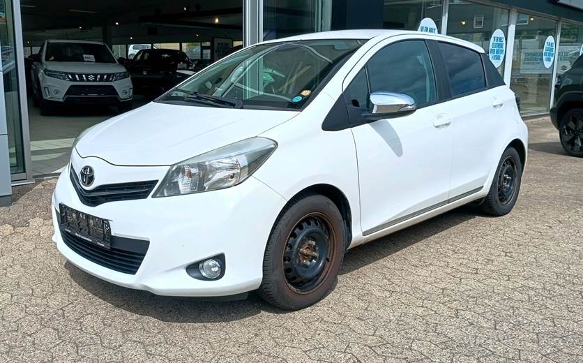 Toyota Yaris 1,0 VVT-I T2 Style 69HK 5d