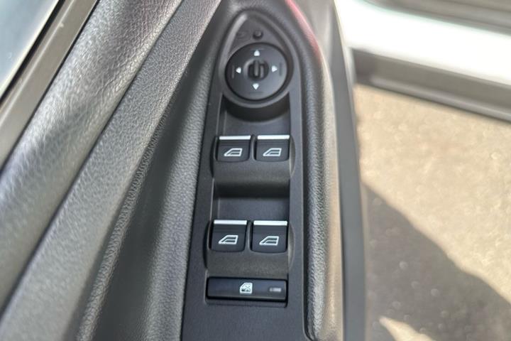 Hvid Ford Kuga fra 2018