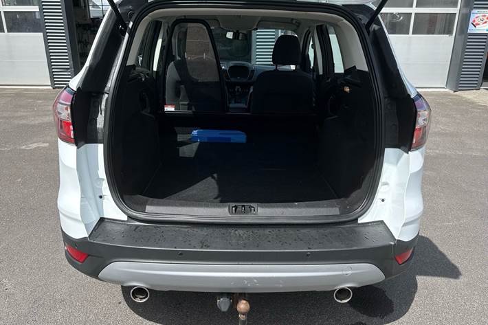 Hvid Ford Kuga fra 2018