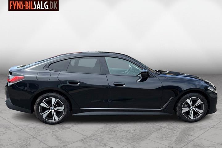 Sort BMW i4 fra 2024