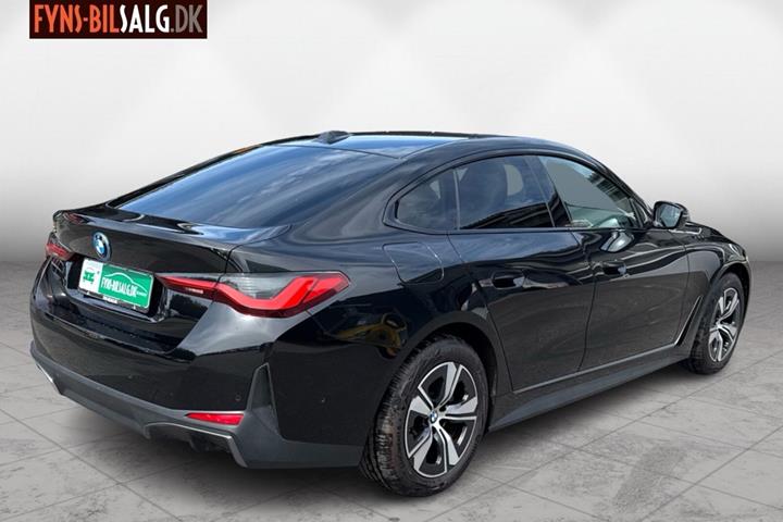 Sort BMW i4 fra 2024