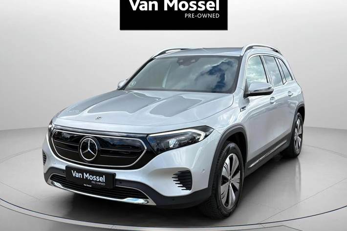 Sølv Mercedes EQB 250 fra 2022