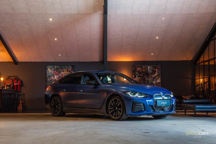 Blå BMW i4 fra 2022