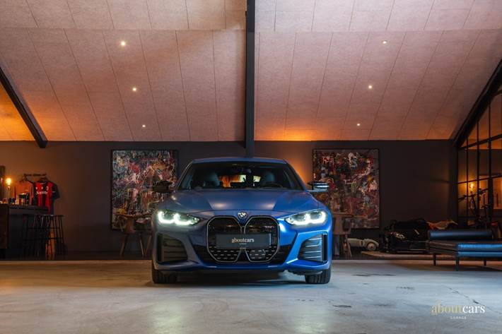 Blå BMW i4 fra 2022
