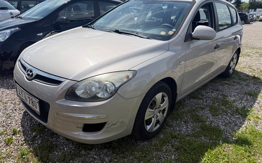 Hyundai i30 1,4 CVVT Classic Sun CW