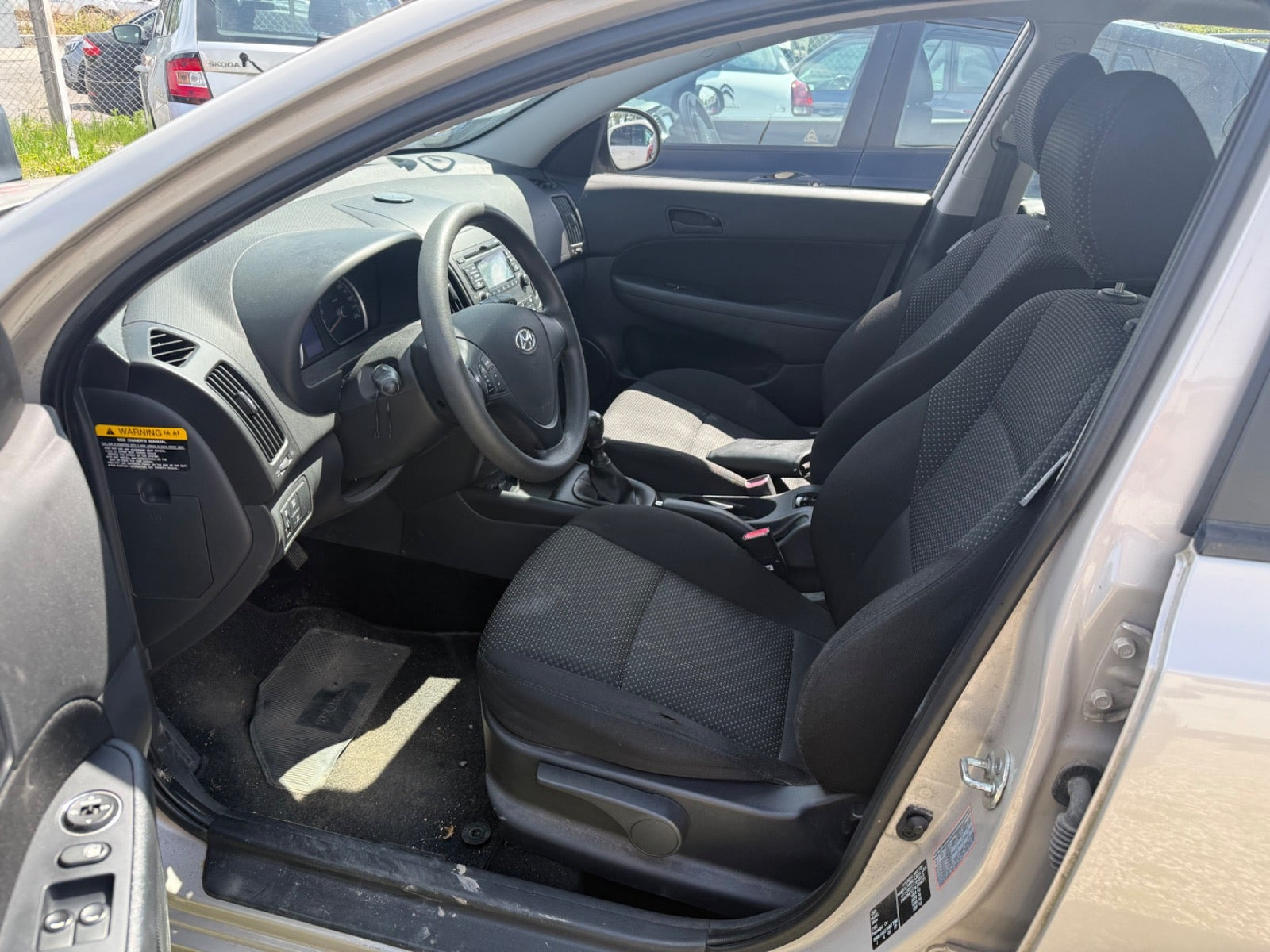 Grå Hyundai i30 fra 2009