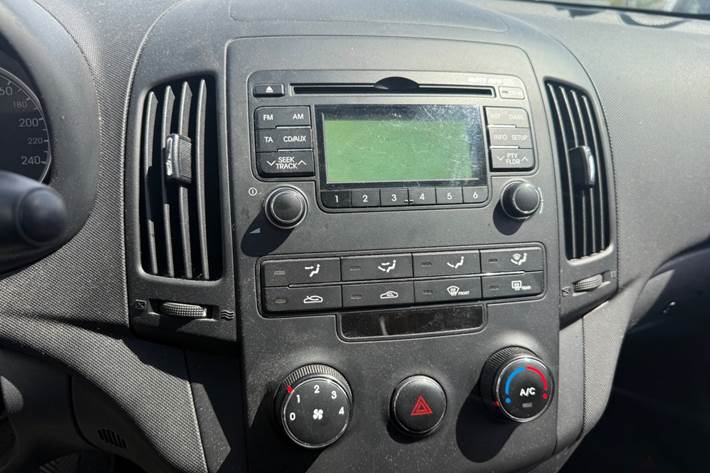 Grå Hyundai i30 fra 2009