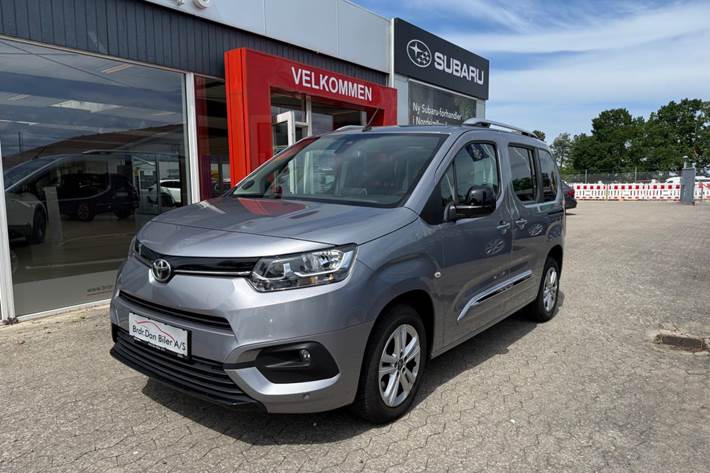 Sølv Toyota ProAce City Verso fra 2021