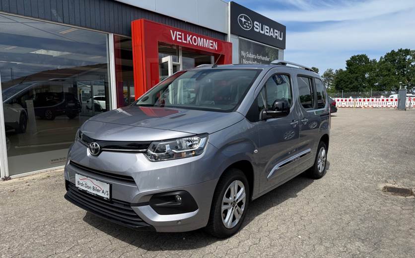 Toyota ProAce City Verso 1,2 T 130 Medium Family aut.