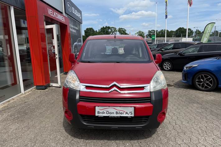 Rød Citroën Berlingo fra 2009