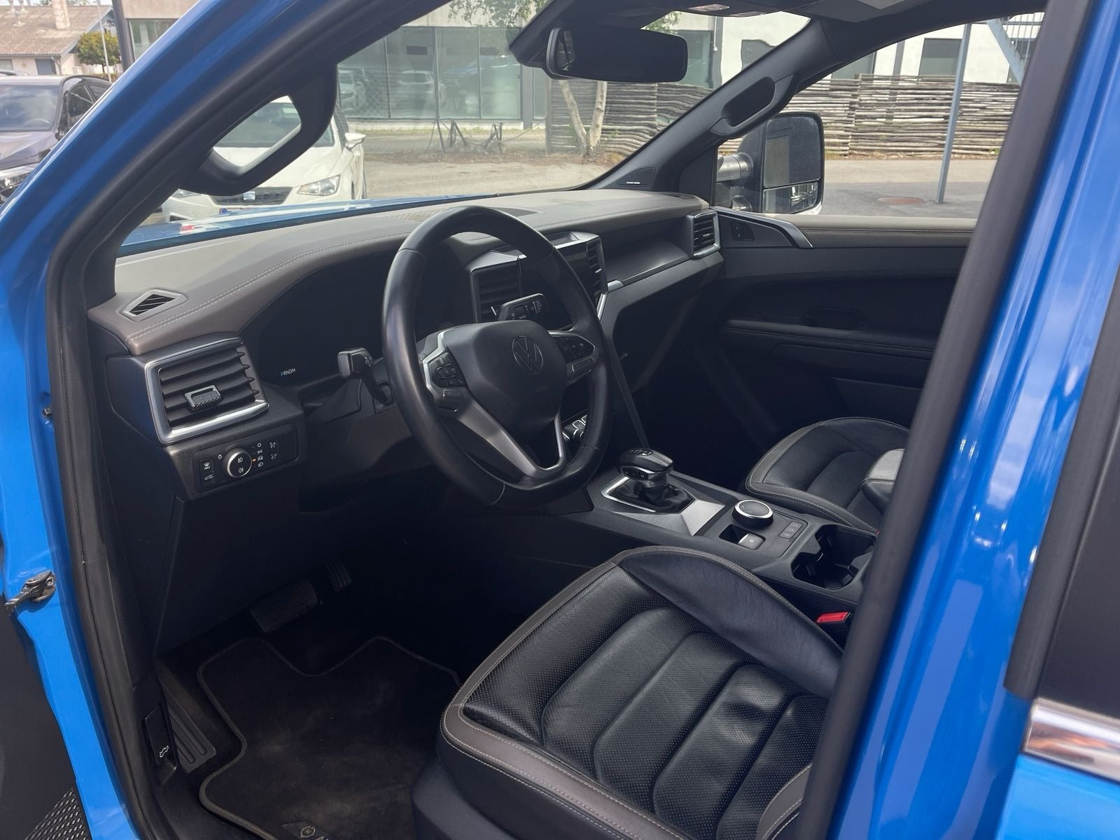 Blå VW Amarok fra 2023