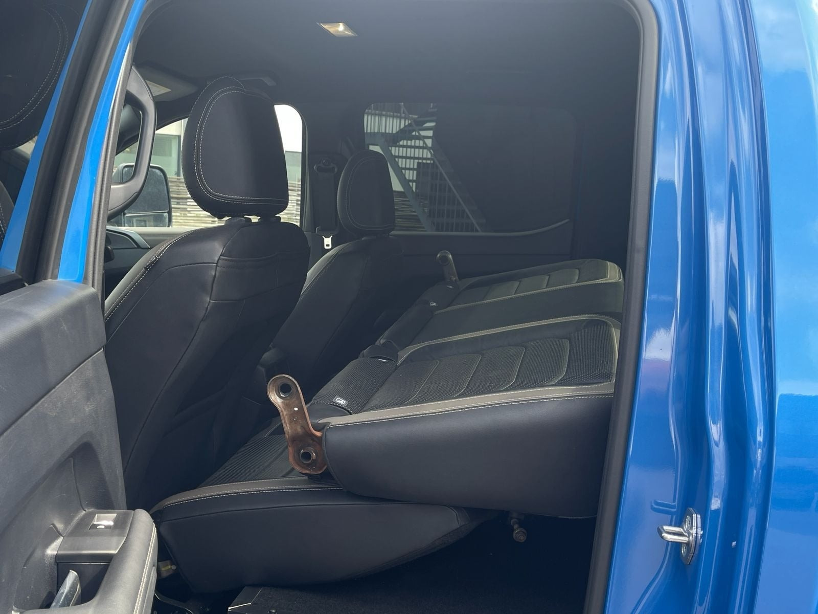 Blå VW Amarok fra 2023