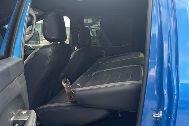 Blå VW Amarok fra 2023
