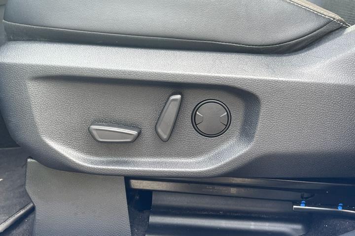 Blå VW Amarok fra 2023